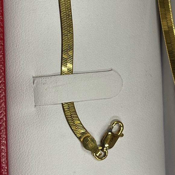 Herringbone necklace and bracelet set - Picture 2 of 3